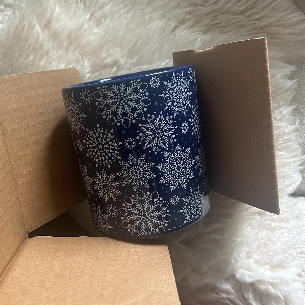 Chic and tonic snowflake mug NEW